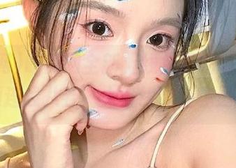 吃瓜网全新上线免费吃瓜专区，视频连线八卦，大量线路任你选择！